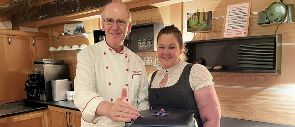 Ein GastroServiceroboter für das Hotel Tyrol