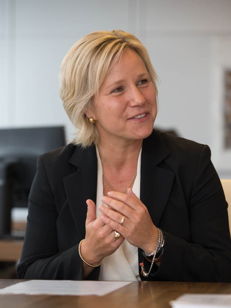 Sandra Bindler